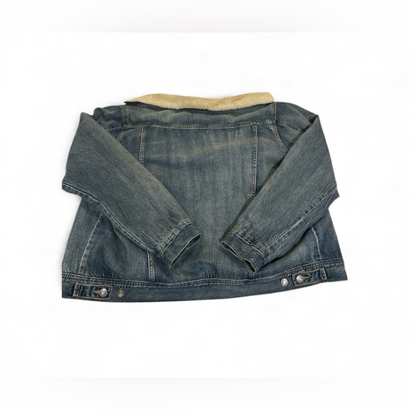 Old Navy Denim Jacket with Sherpa Lining - Picture 2 of 7